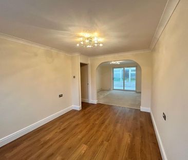 4 bedroom semi-detached house to rent - Photo 2