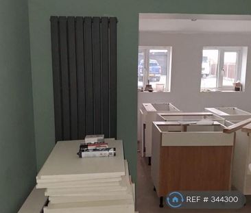 2 bedroom terraced house to rent - Photo 1