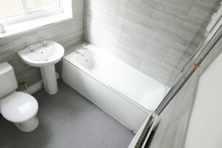 Garstang Road, Preston - Photo 5