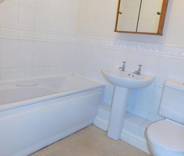 2 bedroom apartment to rent - Photo 6