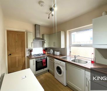 3 bedroom terraced house to rent - Photo 3