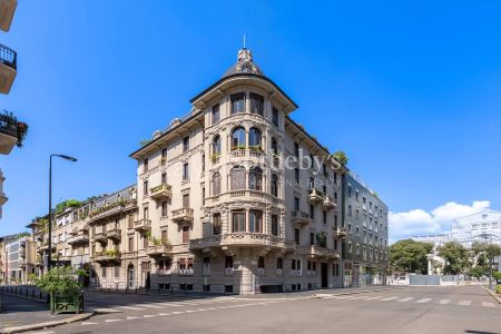 Prestigious Art Nouveau apartment just steps from Milan Central Station - Photo 5