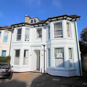 1 bedroom apartment to rent Somers Road, Reigate, RH2 - Photo 2