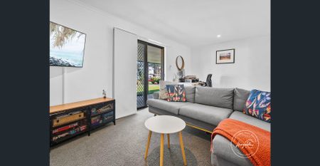 Relaxed Living with Plenty of Outdoor Space - Photo 2