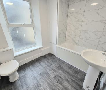 Wellington Place, Halifax - Photo 3