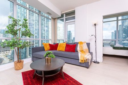 Yonge Street - Photo 3