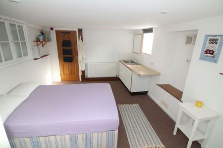 9 bedroom house share to rent - Photo 2