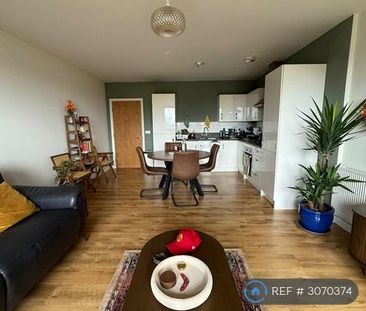 2 bedroom flat to rent - Photo 1