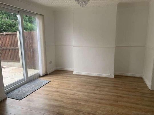 Central Avenue, Liverpool, Merseyside, L24 - Photo 1