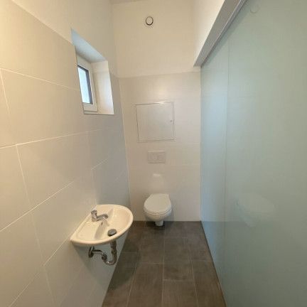 TRAUMHAFTE 2-Zimmer-Balkonwohnung in Lend mit herrlichem Balkon und Tiefgaragenparkplatz - Photo 1