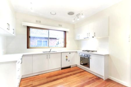 THREE BEDROOM HOME - PERFECT LOCATION! - Photo 3