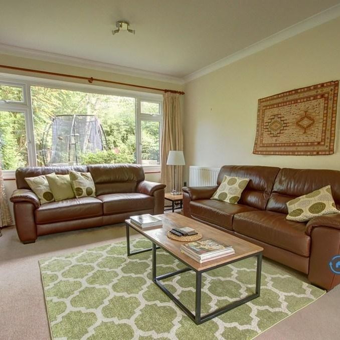 4 bedroom detached house to rent - Photo 1