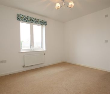 2 bedroom Apartment to let - Photo 4