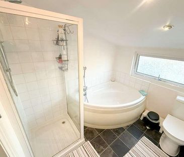 London Road, Benfleet, SS7 - Photo 3