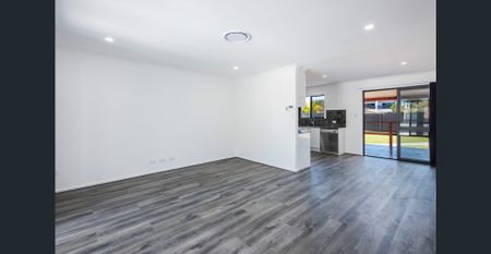 4 Helena Street, Biggera Waters, Qld 4216 - Photo 5