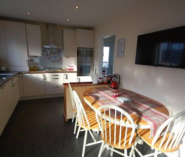 3 bedroom detached house to rent - Photo 4