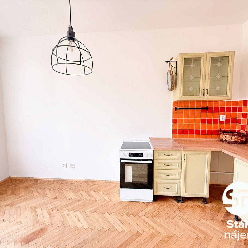 Pronájem bytu 2+kk 36 m² - Fotografie 1