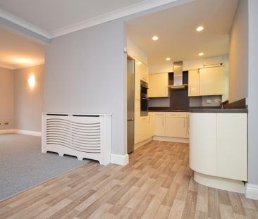 3 bedroom semi-detached house to rent - Photo 4