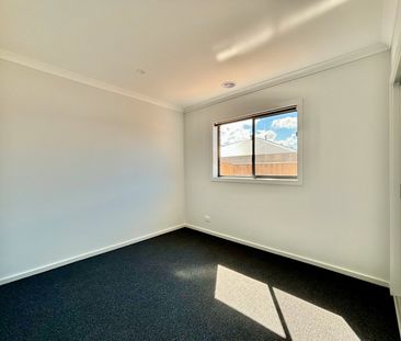 Stylish Family Home! - Photo 1