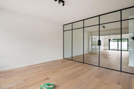 Ruime gezinswoning met tuin en polyvalente bureauruimte in Mechelen. - Foto 4