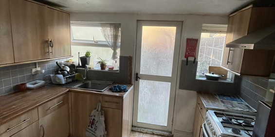 1 bedroom in a house share to rent - Photo 3