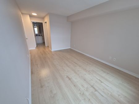 For Lease - 185 Oneida Crescent Unit# 805, Richmond Hill, Ontario - Photo 4