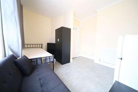 Nags Head Road, Enfield, EN3 - Photo 4