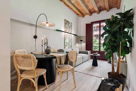 Apartamento de alquiler en Carrer de Floridablanca, Sant Antoni - Photo 2