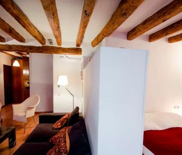 Carrer d'Ataülf, Barcelona, Catalonia 08002 - Photo 1