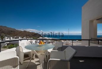 Alquiler de ático en Calle Califato, 5