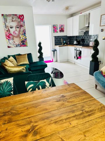 2 Bed End Terrace, Brighton, BN1 - Photo 3