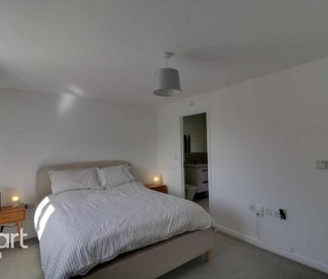 4 bedroom detached house to rent - Photo 5