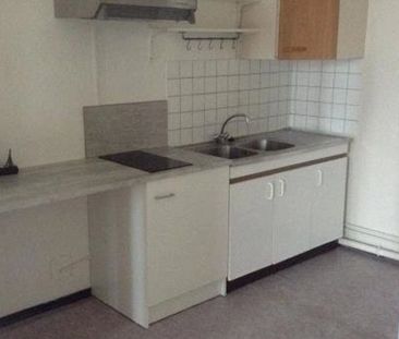 Location Appartement 2 pièces 45 m2 à Saint-Quentin - Photo 2