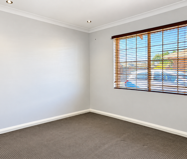 Spacious & Comfortable Home - Photo 4