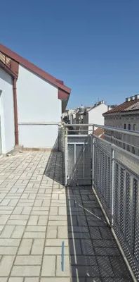 Klimatisierte 46 m² Dachgeschosswohnung mit Terrasse - Foto 1
