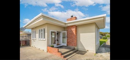 Charming Family Home on Tom Parker - Photo 4