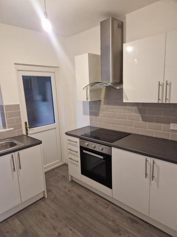 2 bedroom terraced house to rent - Photo 5