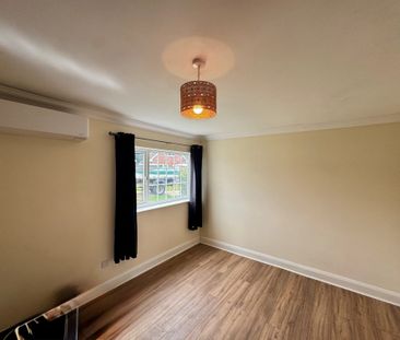 Camp Close, Feltwell - Photo 3