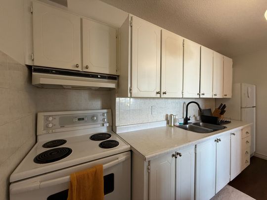 For Lease - 15 Torrance Road Unit# 611, Toronto, Ontario - Photo 1
