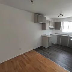 1 room apartment of 55m² in Montreal - Photo 2