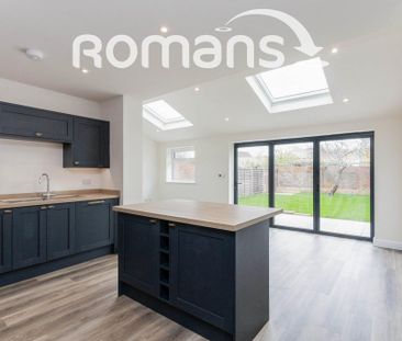 4 bedroom semi-detached house to rent - Photo 6