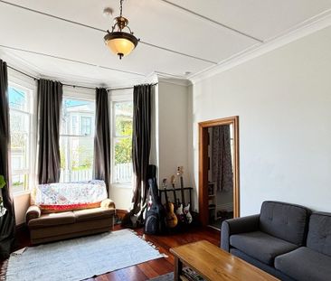 B/4 Rixon Grove, Mount Victoria - Photo 2