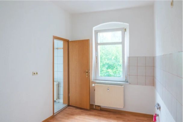 +++Helle 2-Zimmer-Wohnung mit neuer Einbauküche und BadewanneDusche in Lugau+++ - Foto 1