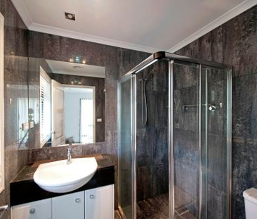 Room to Move � Large Five Bedroom Home - Photo 5