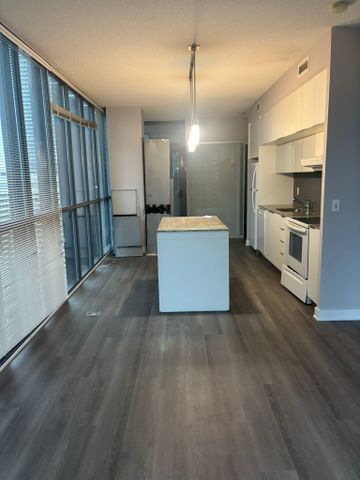 For Lease - 110 Charles Street Unit# 2807, Toronto, Ontario - Photo 3