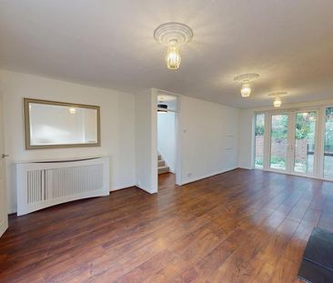 4 bedroom semi-detached house to rent - Photo 2