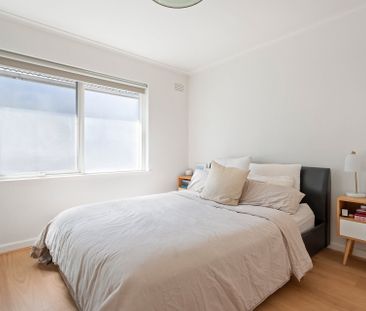 Thinking of selling? Contact our agent - Photo 4