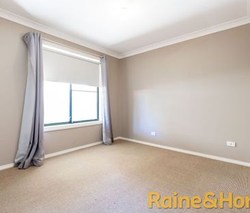 44 Cormorant Crescent, Dubbo, NSW 2830 - Photo 2