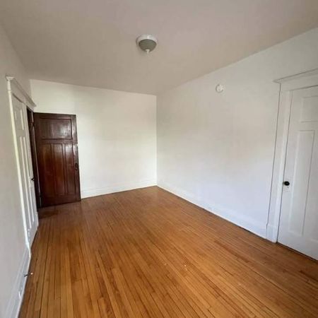 1 CH - 1 SDB - Westmount - $1,845 /mo - Photo 3