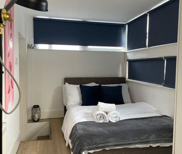 Studio Flat, Charleville Road, W14 - Photo 3